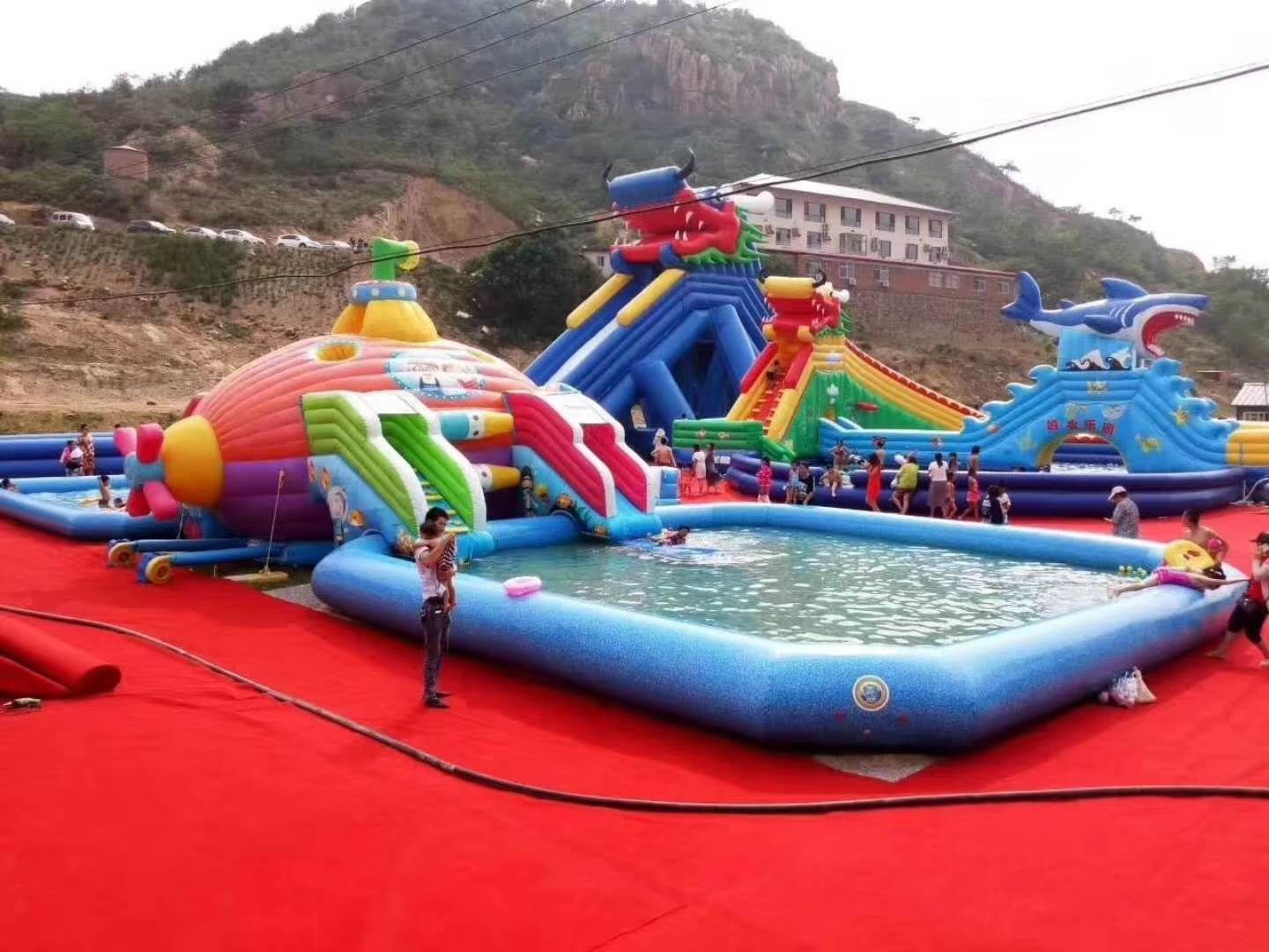 疏附深海潜艇充气水上乐园